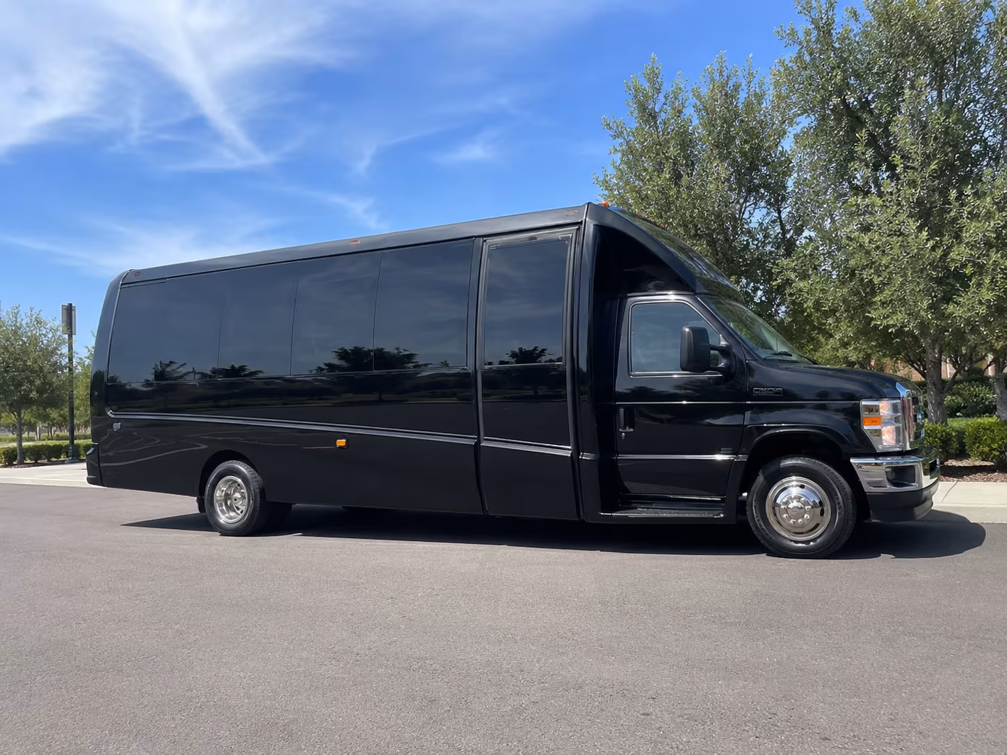 concert bus rentals for groups heading to providence venues
