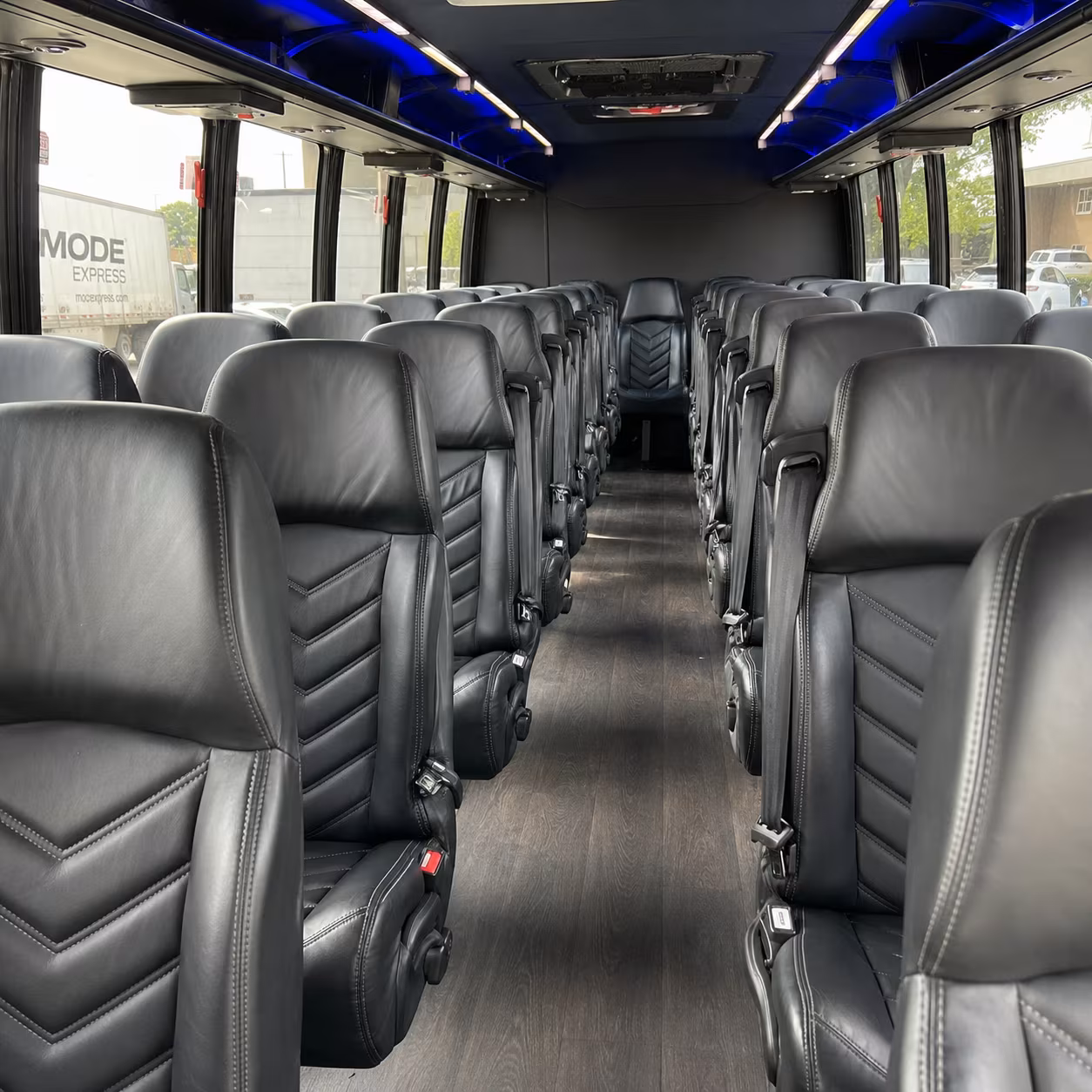 minibus wine tours to southeastern massachusetts vineyards