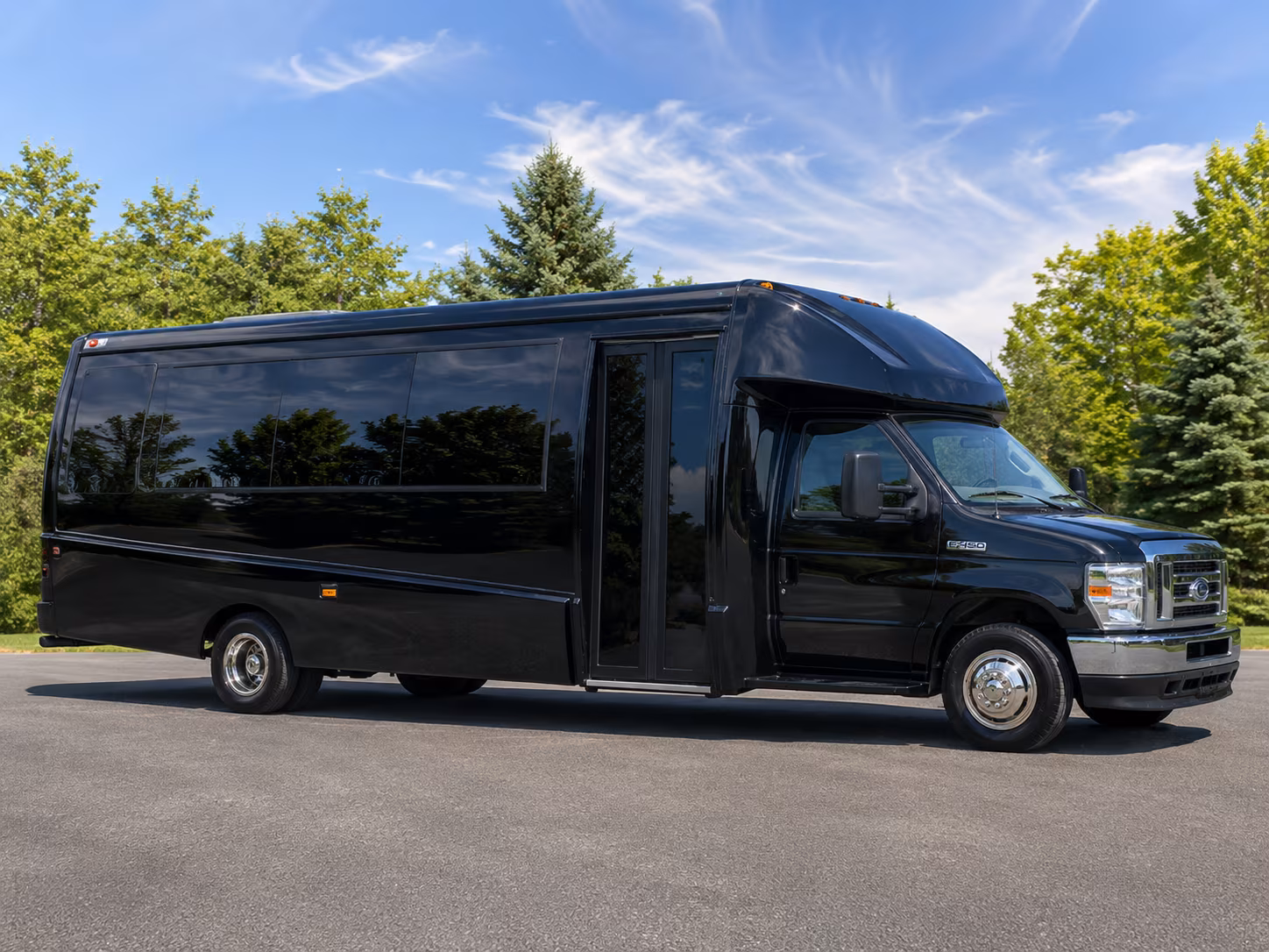 minibuses for day trips to plimoth patuxet and plymouth s historic sites